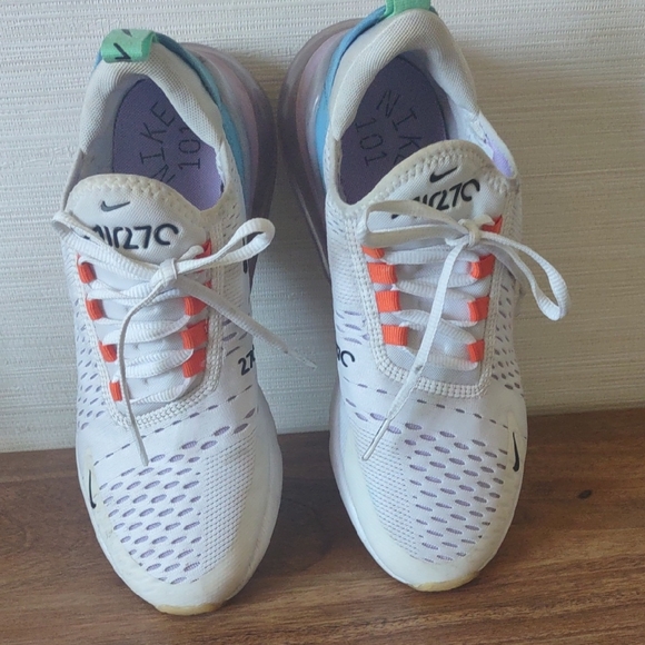 Nike Air Max 270 Women's White Sneakers with Purple and Orange Accents Size 7.5 - Picture 2 of 8